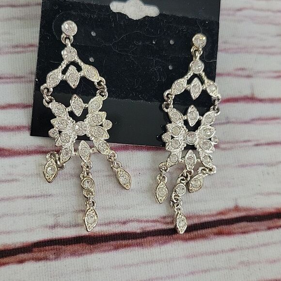 Rhinestone Chandolier Earrings NWOT - Picture 2 of 3